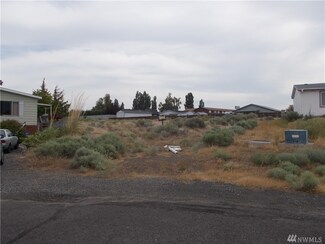 306 Spring Cir SW, Mattawa, WA 99349