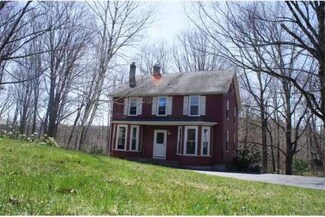 7 Church St, Wales, MA 01081
