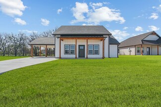 402 Poplar St, Hico, TX 76457