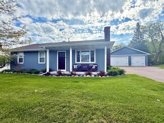 1205 Seymour St, Sault Sainte Marie, MI 49783