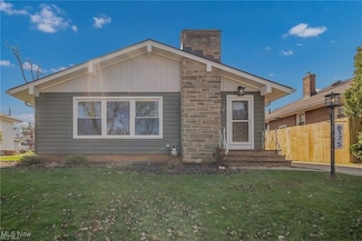 6175 Vernondale Dr, Parma Heights, OH 44130