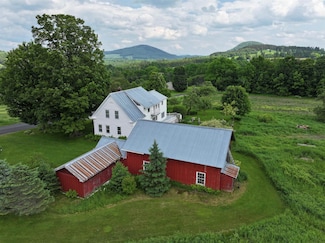 125 S Main St, Barnet, VT 05821
