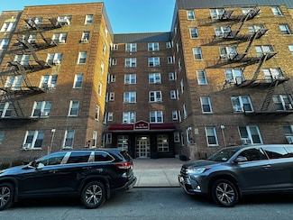 64-85 Saunders St Unit F10, Rego Park, NY 11374