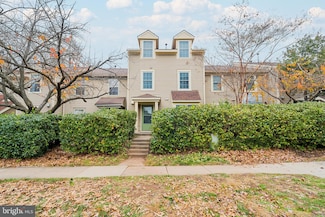 6035 Netherton St, Centreville, VA 20120