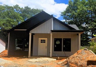 8 Bobo St, Inman, SC 29349