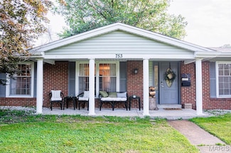 753 Coach Light Ln, Hazelwood, MO 63042