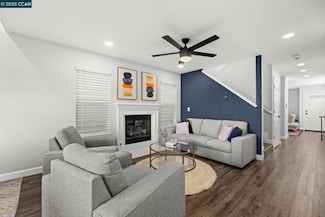 1627 Livingston Ln, Richmond, CA 94801