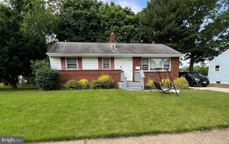 613 Shaw Ave, Glassboro, NJ 08028