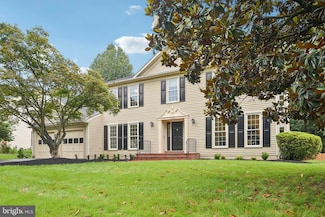 4528 Orr Dr, Chantilly, VA 20151