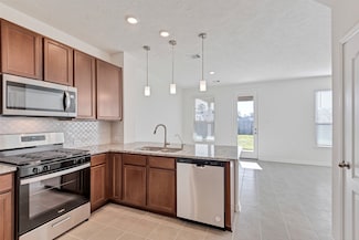 9423 Castillo Ct, Magnolia, TX 77354