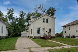 511 34th St NE, Cedar Rapids, IA 52402