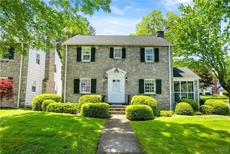 74 Hartford Terrace, New Hartford, NY 13413