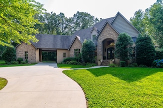 205 Nature Ridge Rd, Tullahoma, TN 37388