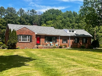 16667 W James Anderson Hwy, Buckingham, VA 23921