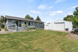1011 Lake St, Colton, WA 99113