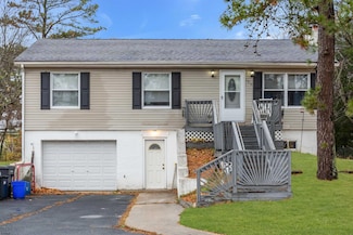 5926 Berry Dr, Mays Landing, NJ 08330