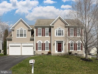35572 Lee Dr, Round Hill, VA 20141