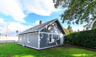 319 E Main Ave, Puyallup, WA 98372