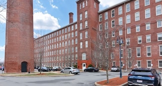52 Lawrence Dr Unit 312, Lowell, MA 01854