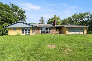 3 Summit Ave, Harriman, NY 10926