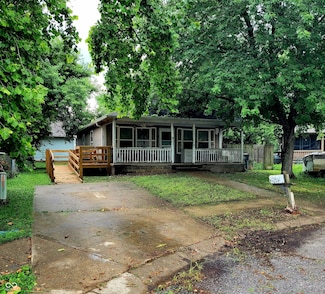 1842 Carpenter Cir, Indianapolis, IN 46203