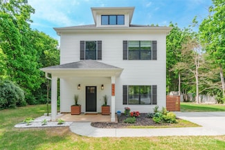5227 Pinebrook Dr, Charlotte, NC 28208