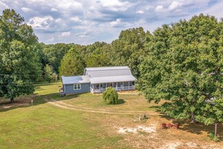 1150 S Bear Creek Rd, Dickson, TN 37055