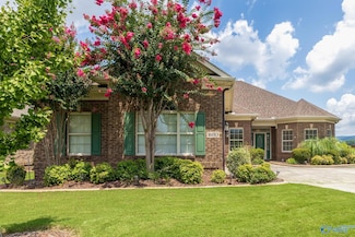 16013 Shropshire Dr SE, Huntsville, AL 35803