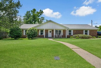 701 Lupine Ln, Tallahassee, FL 32308
