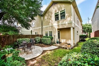 906 Lawrence St, Houston, TX 77008