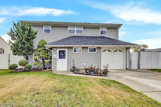 85 Whitman St, Carteret, NJ 07008