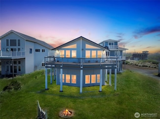 983 S Sand Dune Ave SW, Ocean Shores, WA 98569