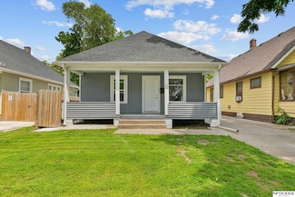 2738 Browne St, Omaha, NE 68111