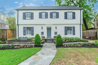 2201 Maroneal St, Houston, TX 77030