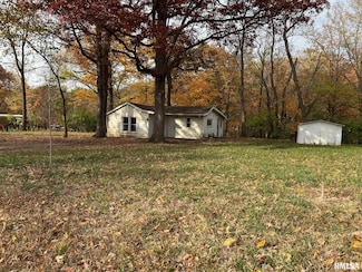 200 & 204 W Forest Ave, East Peoria, IL 61611