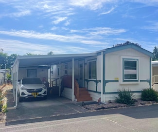 431 Ashwood Dr, Grants Pass, OR 97526