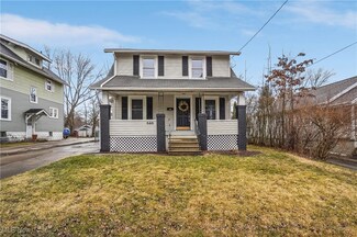 646 Brittain Rd, Akron, OH 44305
