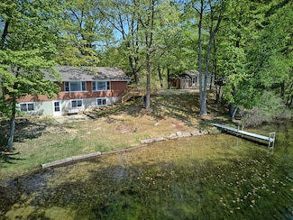 15065 Becker Dr, Mecosta, MI 49332