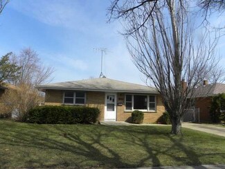 2033 Linden Ave, Waukegan, IL 60087