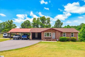 281 Amberwood Rd, Pickens, SC 29671