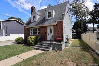 40 Wagner Ave, Roosevelt, NY 11575