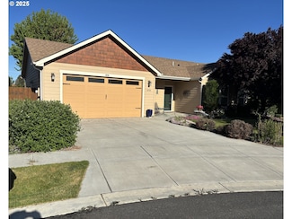 1036 SW Olive Ct, Hermiston, OR 97838
