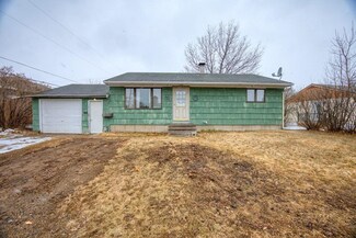226 Suffolk Dr, Hoyt Lakes, MN 55750