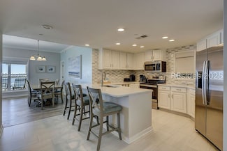 77 Ocean Ln Unit 513, Hilton Head Island, SC 29928