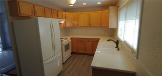 18601 E Susquehanna Ridge, Independence, MO 64056