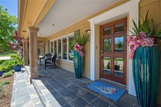 1709 Drakestone Ave, Nichols Hills, OK 73120