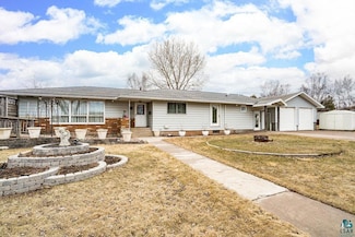 601 13th Ave, Two Harbors, MN 55616