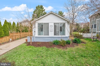 2621 2nd Rd N, Arlington, VA 22201