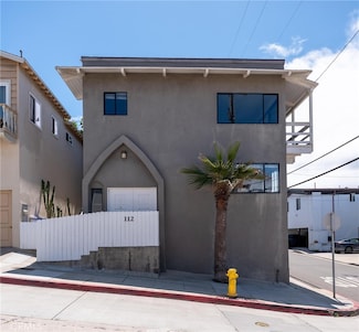 112 38th St Unit B Upper Unit, Manhattan Beach, CA 90266