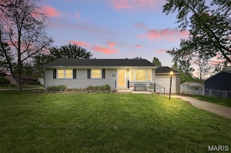 10851 Mallory Dr, Saint Louis, MO 63123